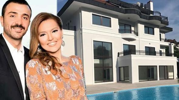 Demet Akalın'a hırsız şoku
