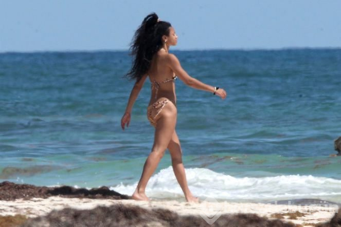 Ünlü sunucu Vick Hope Tulum'da!
