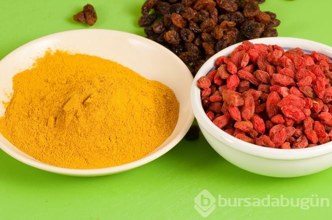 Zerdeçal suyu tüketmeniz için 9 harika sebep
