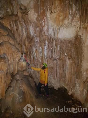 Hakkari'de dağcıların keşfettiği 'damla taş' mağarası
