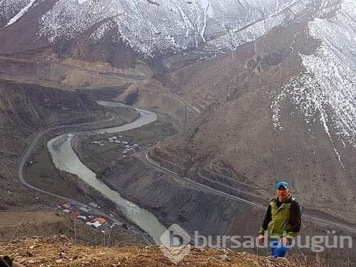 Hakkari'de dağcıların keşfettiği 'damla taş' mağarası
