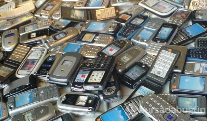 En çirkin tasarıma sahip cep telefonları
