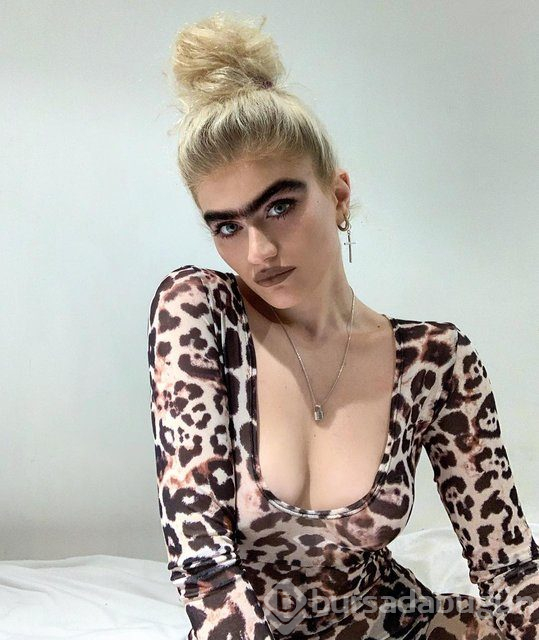 Kaşlarıyla alay edilen Sophia Hadjipanteli güzellik kavramını yeniden yazdı

