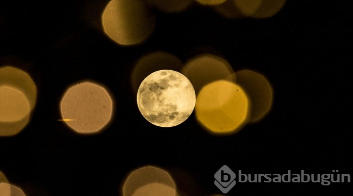 "Süper Ay" manzarası büyüledi
