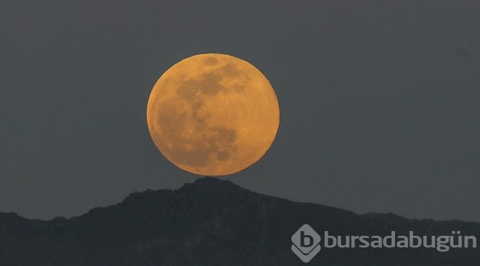 "Süper Ay" manzarası büyüledi
