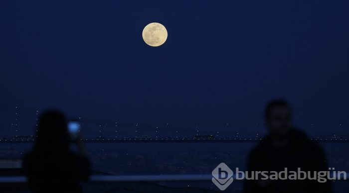 "Süper Ay" manzarası büyüledi
