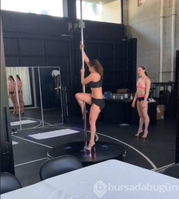 Jennifer Lopez striptiz derslerine başladı
