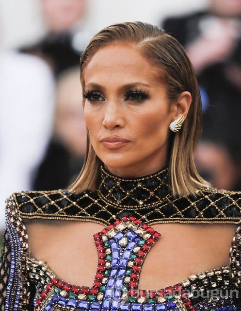 Jennifer Lopez striptiz derslerine başladı
