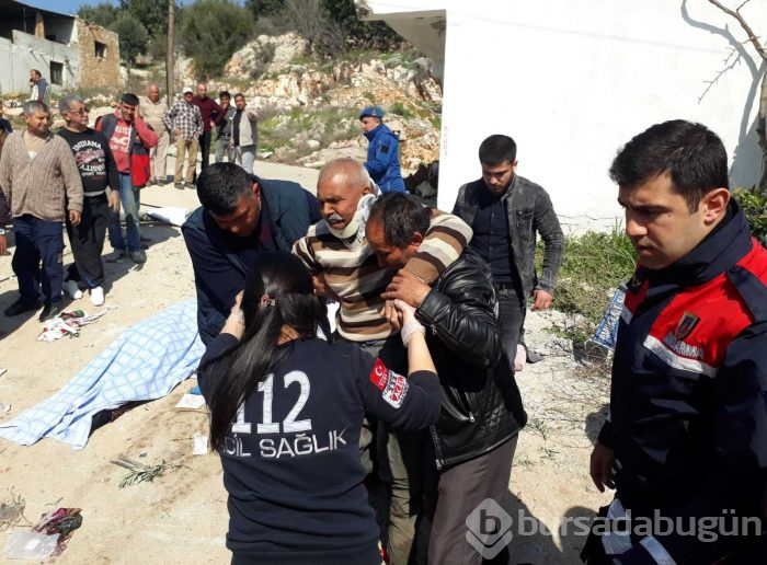 Mersin'de tarım işçilerini taşıyan minibüs devrildi: 4 ölü
