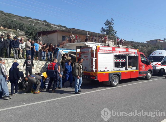 Mersin'de tarım işçilerini taşıyan minibüs devrildi: 4 ölü
