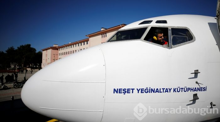 Havacılığı okul bahçesindeki uçakta öğreniyorlar
