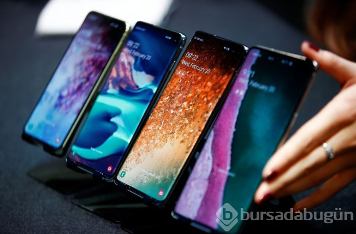 Samsung katlanır telefonu Galaxy Fold'u tanıttı! Samsung Galaxy S10, S10Plus, S10e Türkiye fiyatı belli oldu