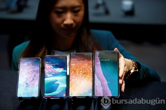 Samsung katlanır telefonu Galaxy Fold'u tanıttı! Samsung Galaxy S10, S10Plus, S10e Türkiye fiyatı belli oldu