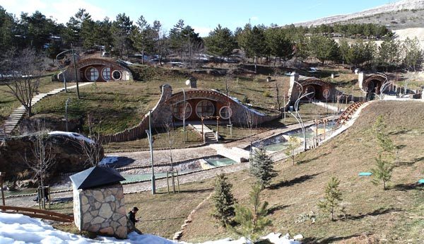 'Hobbit Köyü' Sivas'ta hizmete açıldı...
