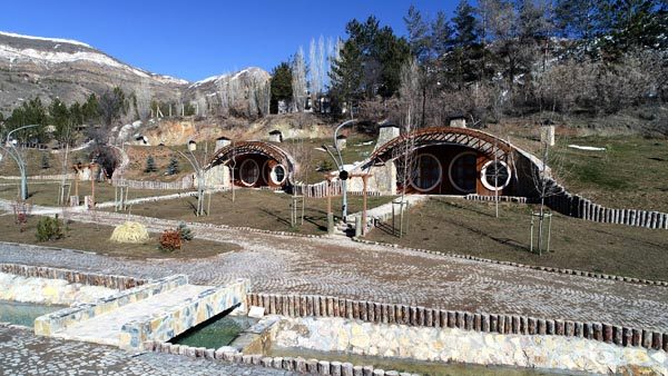 'Hobbit Köyü' Sivas'ta hizmete açıldı...
