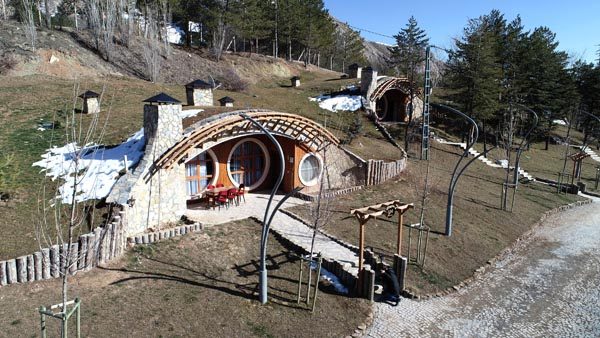 'Hobbit Köyü' Sivas'ta hizmete açıldı...

