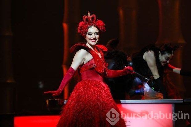Serenay Sarıkaya: Hatalarıma da sahip çıktım (Alice)