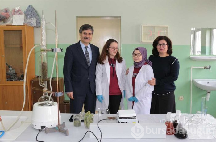 Defneyaprağı, adaçayı ve biberiyeden plastik ürettiler
