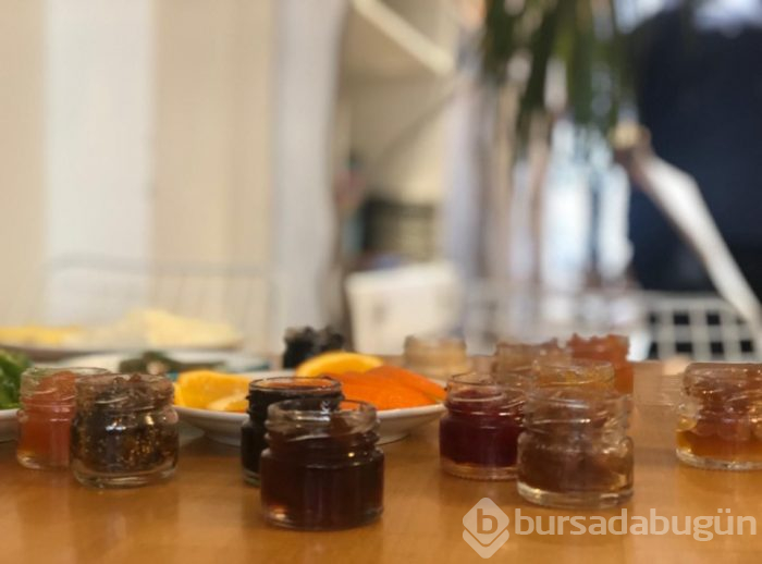Kahvaltının vazgeçilmezi reçelin püf noktaları