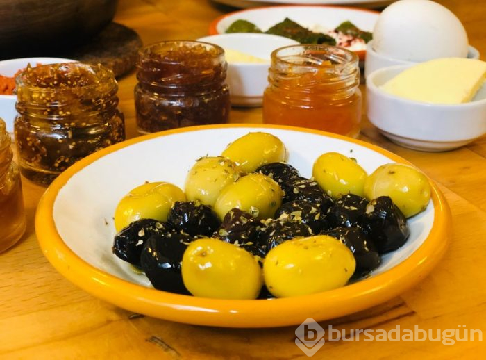 Kahvaltının vazgeçilmezi reçelin püf noktaları