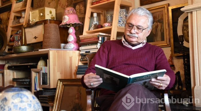Müze gibi evinde tarih yolculuğuna çıkarıyor
