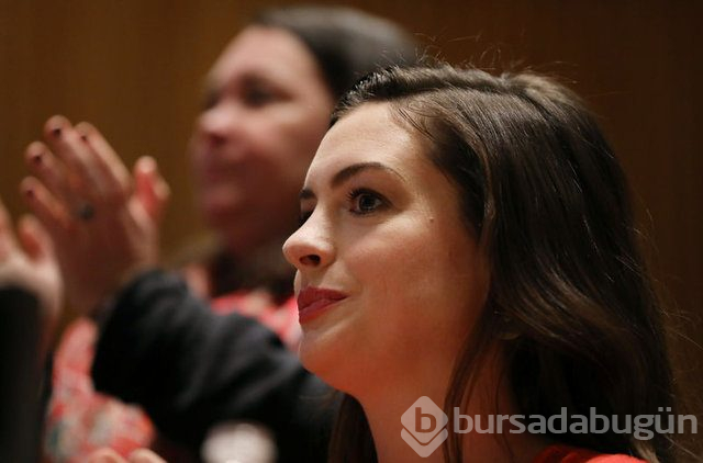 Anne Hathaway oğlu için bıraktı!
