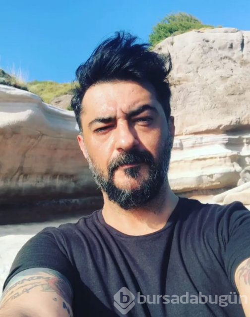 Oyuncu Celil Nalçakan kardeşi Esra Nalçakan'ın yeni yaşını kutladı
