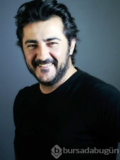 Oyuncu Celil Nalçakan kardeşi Esra Nalçakan'ın yeni yaşını kutladı
