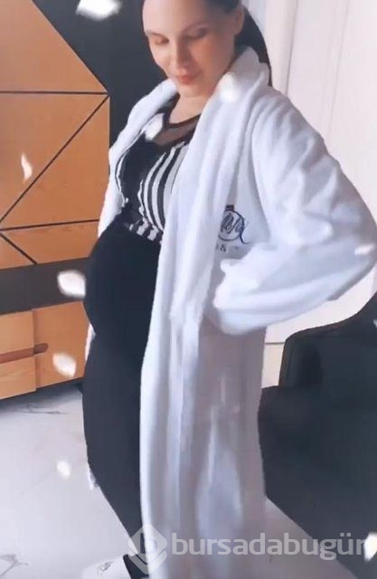 Tolgahan Sayışman'ın eşi Almeda Abazi'den hamile dansı
