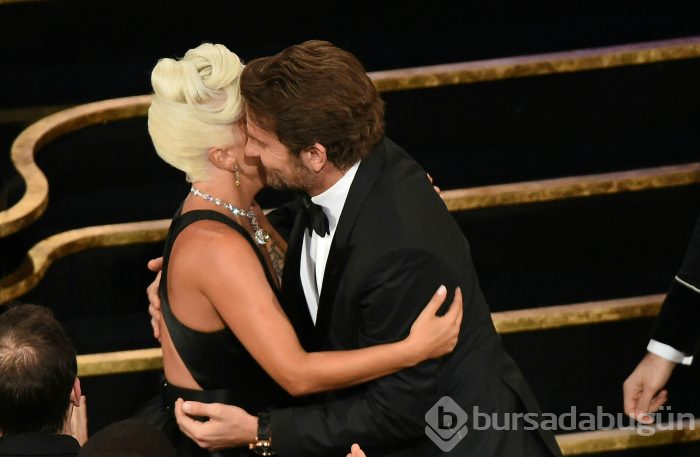 Demet Akalın'dan Irina Shayk'a tweet: İyi yolmadın...
