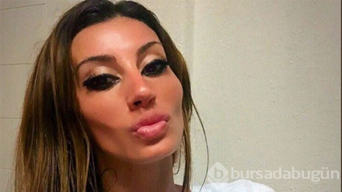 Yatağında çıplak halde ölü bulundu! Playboy güzelinin büyük sırrı