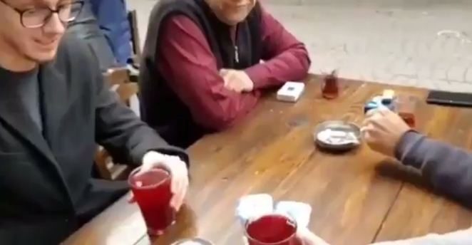 Erasmus için geldiler, lezzet turunda hastanelik oldular
