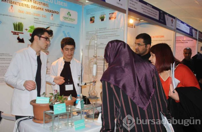 Yaraları 15 dakikada iyileştiren 'organik yara bandı' üretildi
