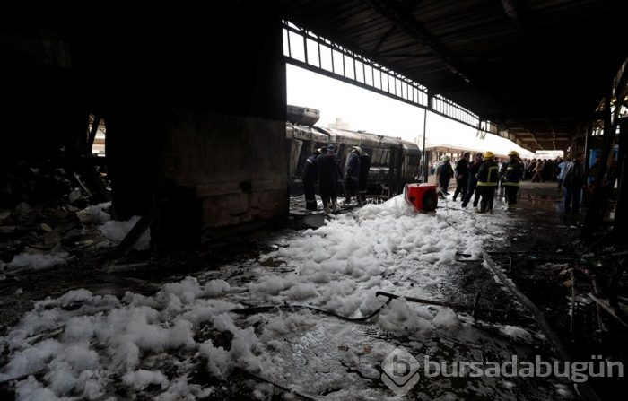 Mısır'da tren istasyonunda yangın: 25 ölü