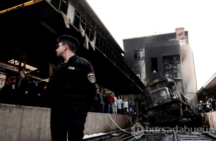 Mısır'da tren istasyonunda yangın: 25 ölü