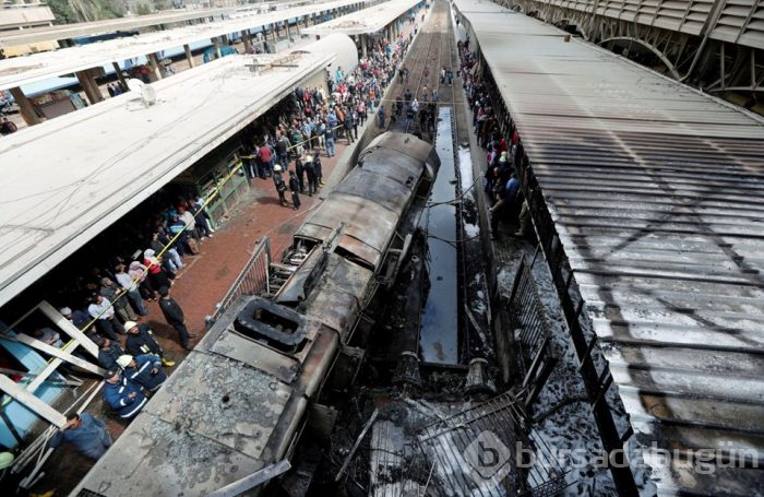 Mısır'da tren istasyonunda yangın: 25 ölü