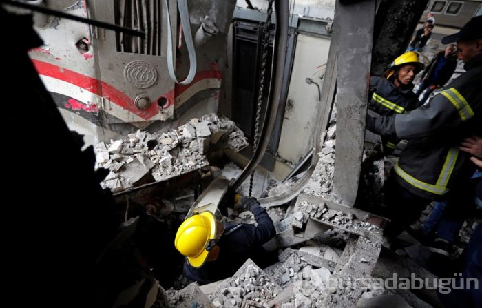 Mısır'da tren istasyonunda yangın: 25 ölü