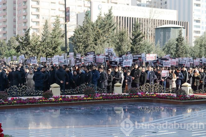 Hocalı kurbanları Ana Feryadı Anıtı'nda anıldı
