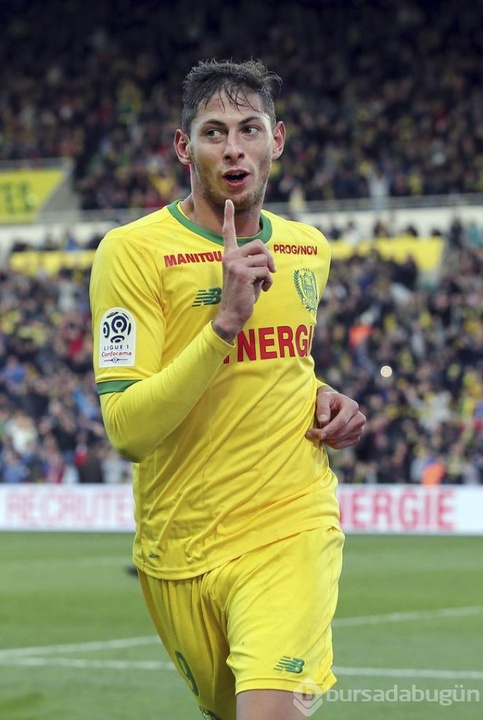 Emiliano Sala'yı taşıyan uçağın enkazından yeni fotoğraflar yayınlandı
