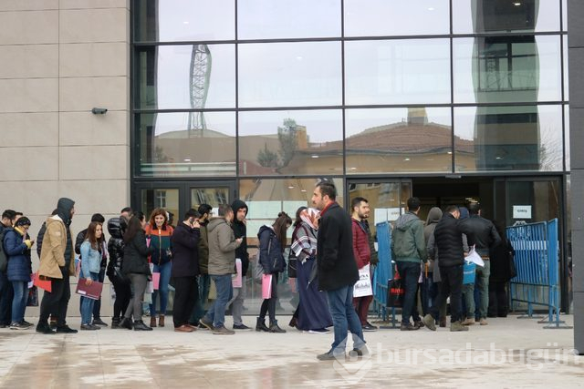 İş başvurusu için gelmişti, kuyruğu bakın nasıl fırsata çevirdi!