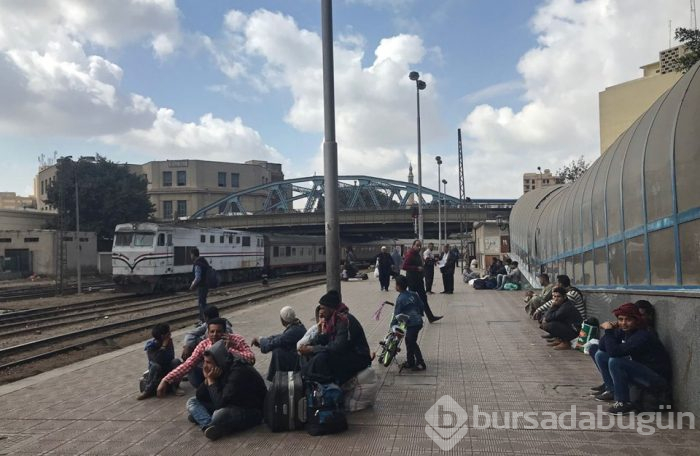 Mısır'da tren istasyonunda yangın: 25 ölü