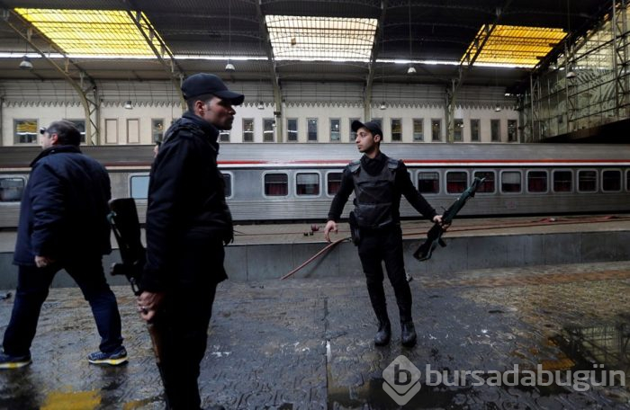 Mısır'da tren istasyonunda yangın: 25 ölü