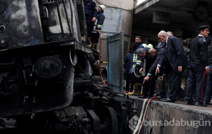 Mısır'da tren istasyonunda yangın: 25 ölü