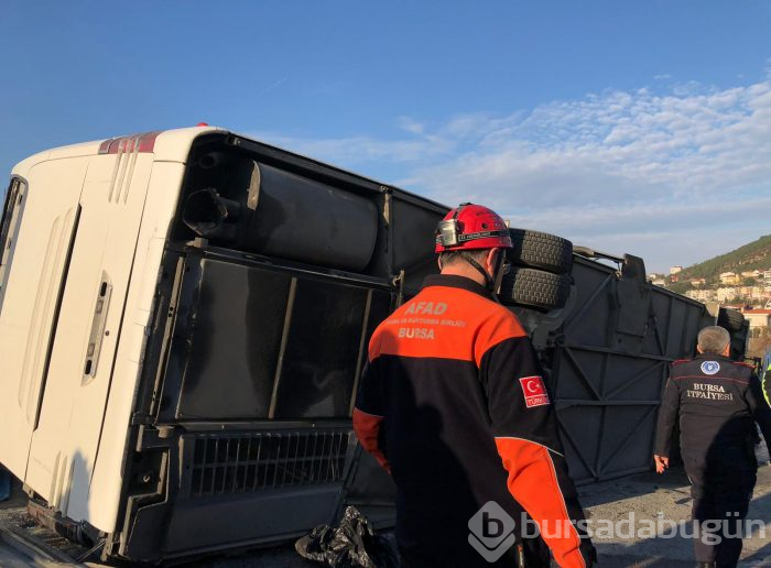 Bursa Uludağ yolunda otobüs devrildi, çok sayıda yaralı var 