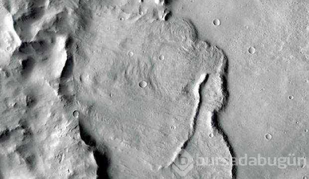 Gökbilimciler, Mars'ta yer altı su ağının izleri bulundu
