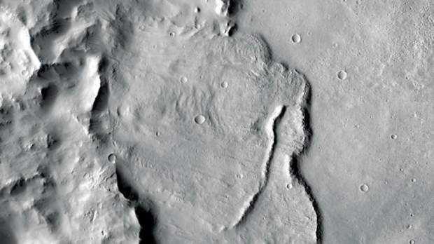 Gökbilimciler, Mars'ta yer altı su ağının izleri bulundu
