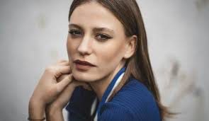 Serenay Sarıkaya: Damar şarkılar severim
