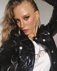 Serenay Sarıkaya: Damar şarkılar severim
