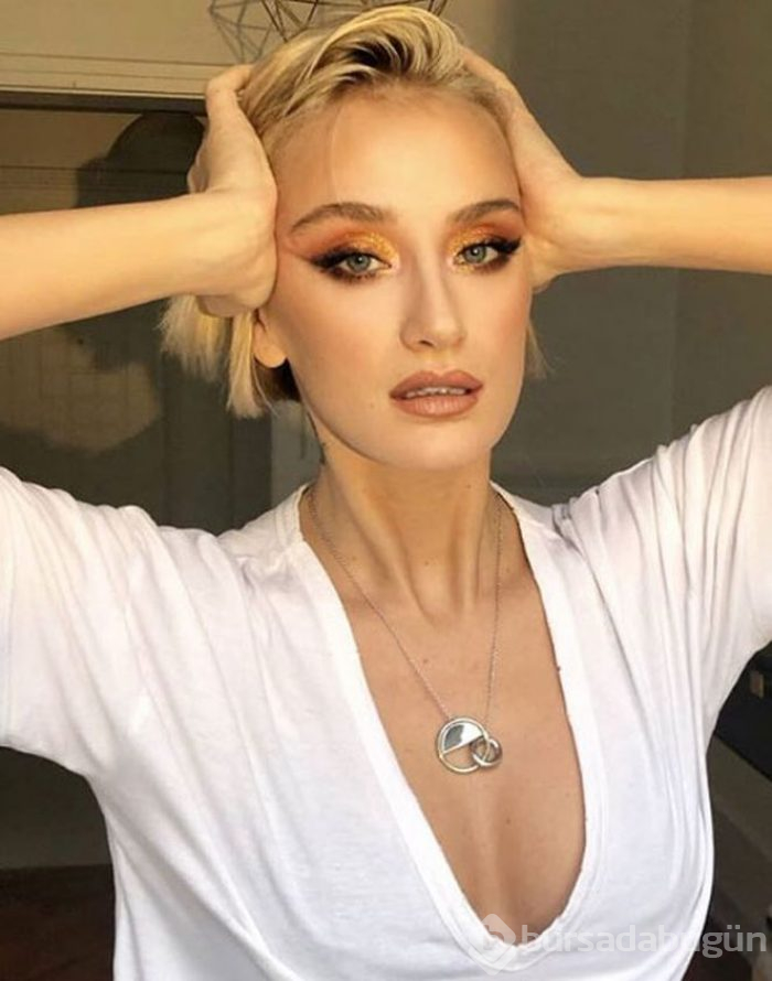 Didem Soydan, Fahriye Evcen ile Burak Özçivit'e çok kızdı!
