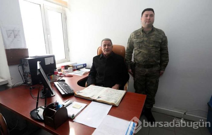 Milli Savunma Bakanı Akar 37 yıl sonra aynı makam odasında

